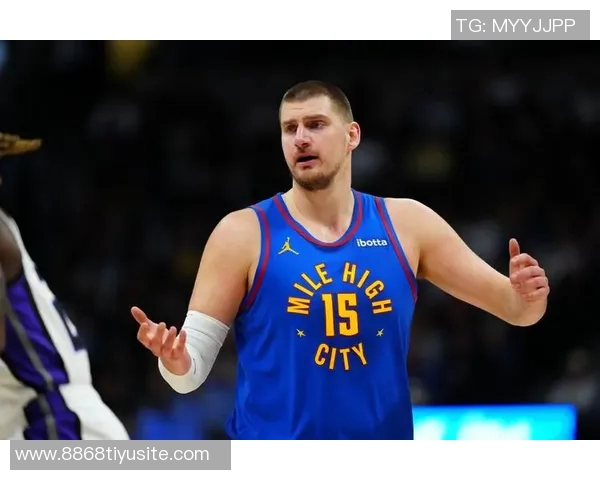 约基奇追平大O成NBA历史单场35分15篮板10助攻纪录的传奇时刻