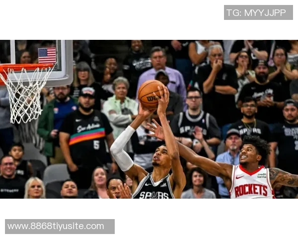 浓眉半场表现出色8投5中贡献12分5篮板1助攻1抢断展现强大实力 浓眉半场表现出色8投5中贡献12分5篮板1助攻1抢断展现强大实力